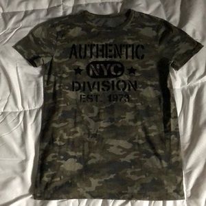 Epic Threads camo tee